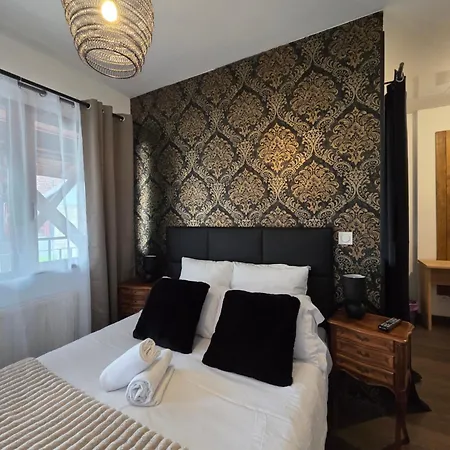 Bed & Breakfast Le Clos Des Roses Perouges