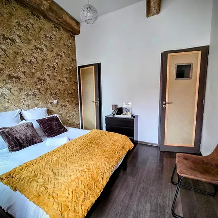 Le Clos Des Roses - D'hotes Bed & Breakfast
